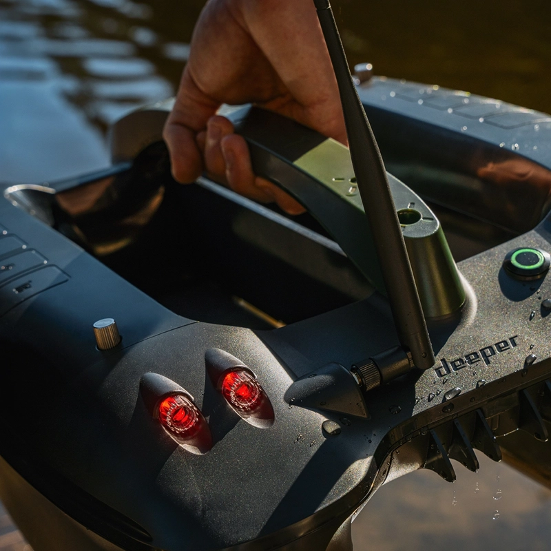 Deeper Quest Bait Boat With Downscan Undervision